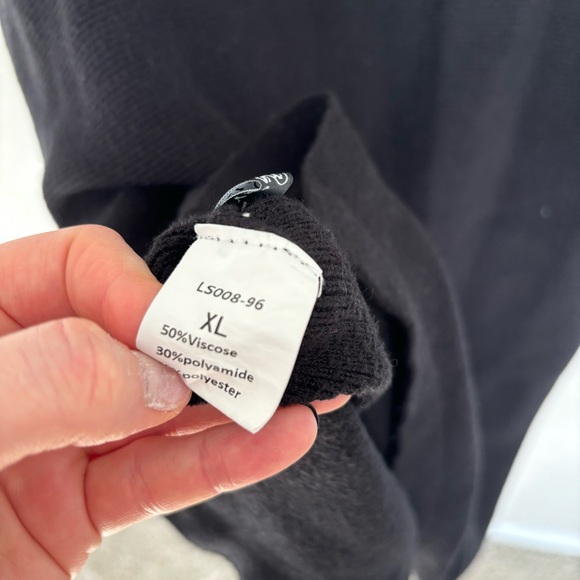 Black Turtleneck Sweater Oversized Split Hem Comfy Cozy Pullover Fall Winter XL - Picture 11 of 11